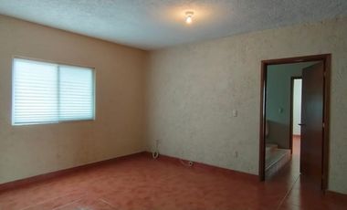 CASA EN VENTA SOBRE CALLE MUY CERCA DE PASEOS DE LA REFORMA EN COL. TRES DE MAYO $4,500,000.00