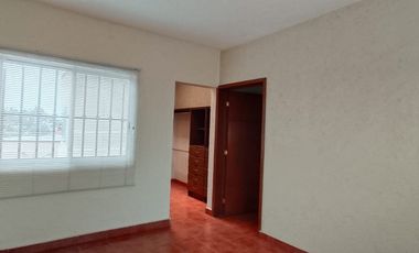 CASA EN VENTA SOBRE CALLE MUY CERCA DE PASEOS DE LA REFORMA EN COL. TRES DE MAYO $4,500,000.00