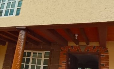 CASA EN VENTA SOBRE CALLE MUY CERCA DE PASEOS DE LA REFORMA EN COL. TRES DE MAYO $4,500,000.00