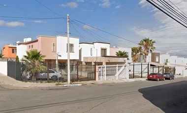 Casa en Remate Bancario, Fracc Cafetales, muy cerca de la UACH, Chihuahua, Chih.