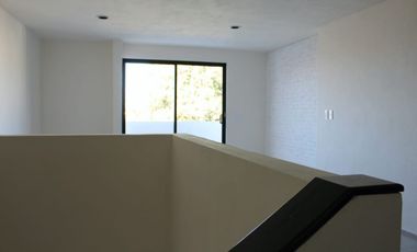 RENTA CASA AMPLIA CON JARDIN DENTRO DE FRACCIONAMIENTO VILLA TOSCANA EN SANTA URSULA ZIMATEPEC, TLAXCALA.