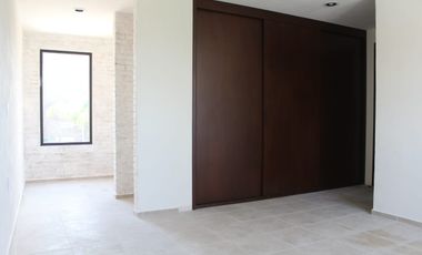 RENTA CASA AMPLIA CON JARDIN DENTRO DE FRACCIONAMIENTO VILLA TOSCANA EN SANTA URSULA ZIMATEPEC, TLAXCALA.