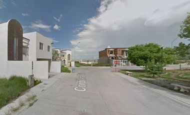 Casa en Remate Bancario, Fracc Cordilleras, muy cerca de la UACH, Chihuahua, Chih.