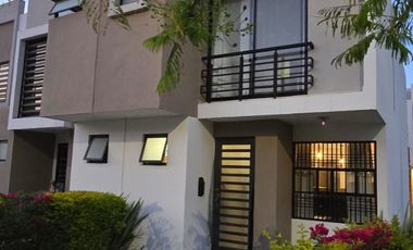 Casa amueblada en renta en Jardines de Versalles