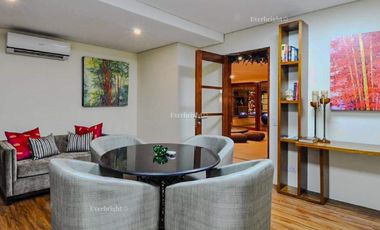 5BR House and Lot For Sale - Valle Verde 1