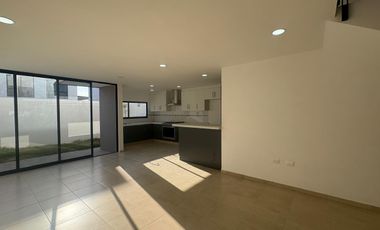 HERMOSA Y AMPLIA CASA EN RENTA