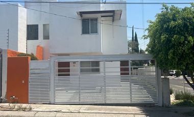 CASA EN RENTA AMUEBLADA EN VALLARTA SAN IGNACIO