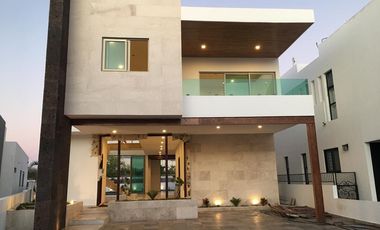 HERMOSA CASA EN VENTA EN MAZATLAN