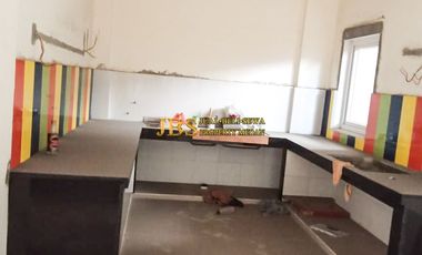 Jual Villa Kondisi Siap Huni Komplek Graha Metropolitan Cluster Sophie Suite