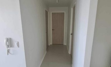 Resale Brandnew Beach Condo Unit in Mandani Bay