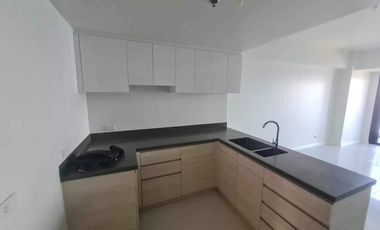 Resale Brandnew Beach Condo Unit in Mandani Bay