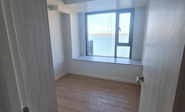 Resale Brandnew Beach Condo Unit in Mandani Bay