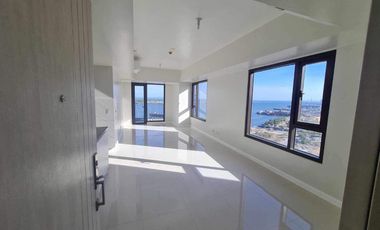 Resale Brandnew Beach Condo Unit in Mandani Bay
