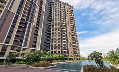Resale Brandnew Beach Condo Unit in Mandani Bay