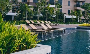 Resale Brandnew Beach Condo Unit in Mandani Bay