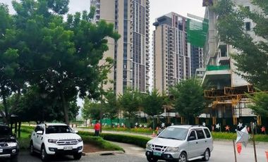 Resale Brandnew Beach Condo Unit in Mandani Bay