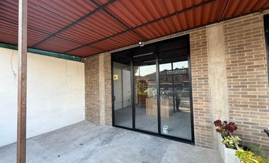 SE ARRIENDA LOCAL COMERCIAL EN RIONEGRO