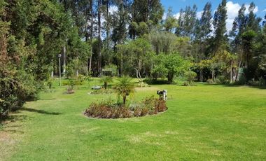 Propiedad en venta. Challuabamba Pan. Norte. amplia área verde. Fácil acceso