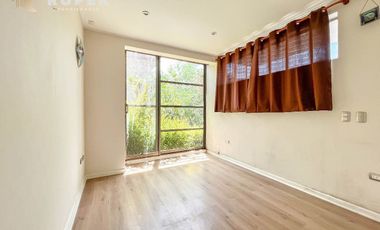 CASA AISLADA DE 2 PISOS EN VENTA, QUILPUÉ