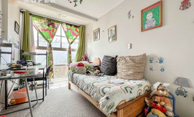 CASA AISLADA DE 2 PISOS EN VENTA, QUILPUÉ