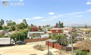 CASA AISLADA DE 2 PISOS EN VENTA, QUILPUÉ