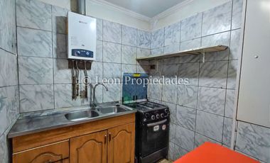 Leon Propiedades vende hermosa casa en Curacaví centro.