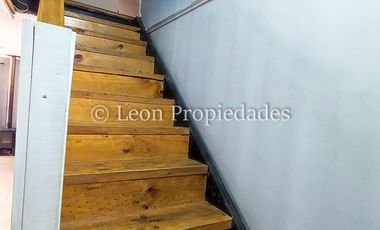 Leon Propiedades vende hermosa casa en Curacaví centro.