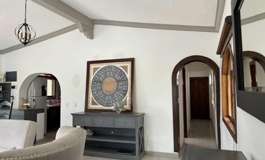 DEPARTAMENTO EN RENTA AMUEBLADO EN COLOMOS