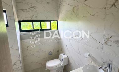 Casa de 2 Pisos en venta en Montería – 4 Habitaciones, 3 Baños y patio