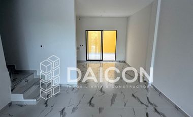 Casa de 2 Pisos en venta en Montería – 4 Habitaciones, 3 Baños y patio