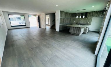 CASA EN RENTA MODERNA