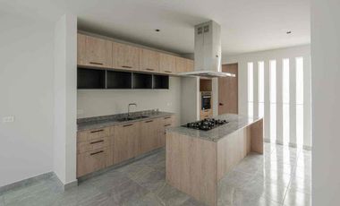 HERMOSA CASA EN RENTA MODERNA