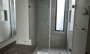 HERMOSA CASA EN RENTA MODERNA