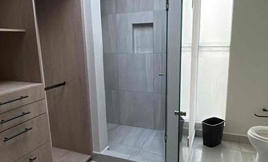 HERMOSA CASA EN RENTA MODERNA