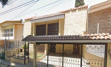 CASA EN REMATE EN BOSQUES DE LA VICTORIA GUADALAJARA