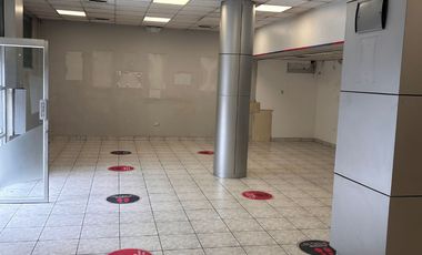 Venta de local comercial, sector Alameda - Quito