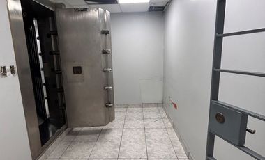 Venta de local comercial, sector Alameda - Quito