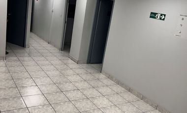 Venta de local comercial, sector Alameda - Quito