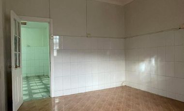 Casa esquina de uso comercial/habitacional en arriendo