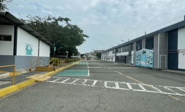 Alquiler Bodega - galpón Industrial de 20000 m² | Norte Guayaquil | Andenes | Seguridad 24/7