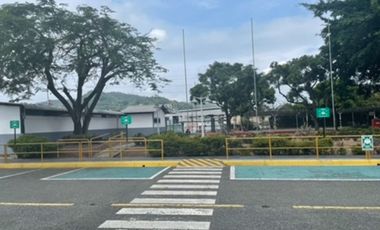 Alquiler Bodega - galpón Industrial de 20000 m² | Norte Guayaquil | Andenes | Seguridad 24/7