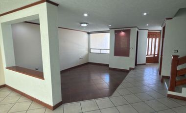 SE RENTA CASA EN PACHUCA, ARBOLEDAS DE SAN JAVIER