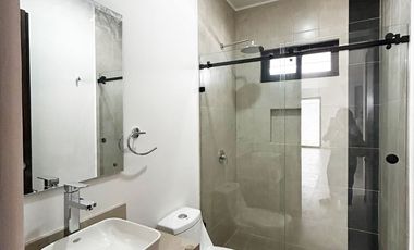 CASA EN VENTA con recámara planta baja SIERRA NOGAL