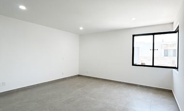 CASA EN VENTA con recámara planta baja SIERRA NOGAL