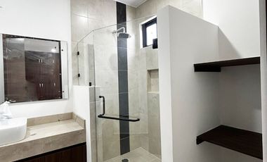 CASA EN VENTA con recámara planta baja SIERRA NOGAL