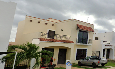 Venta de Casa en Remate, en Zona Exclusiva estratégicamente ubicada, Col. Caucel, Mérida, Yucatán