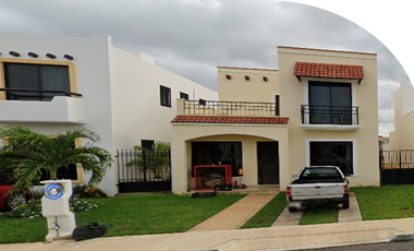 Venta de Casa en Remate, en Zona Exclusiva estratégicamente ubicada, Col. Caucel, Mérida, Yucatán