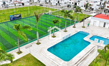 Casa en Venta en Urbanización Miracielo, Machala – Modelo Adriana