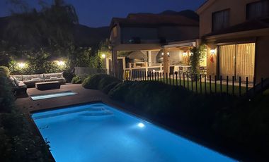 Venta hermosa casa Camino el Huinganal - Lo Barnechea