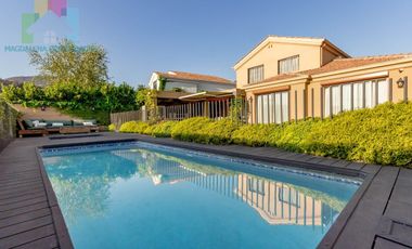 Venta hermosa casa Camino el Huinganal - Lo Barnechea